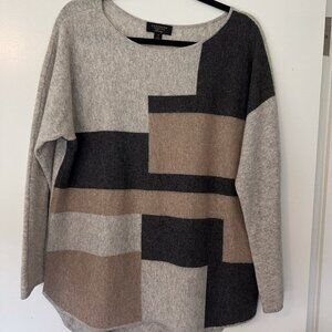 100% Cashmere gray and pink Sweater